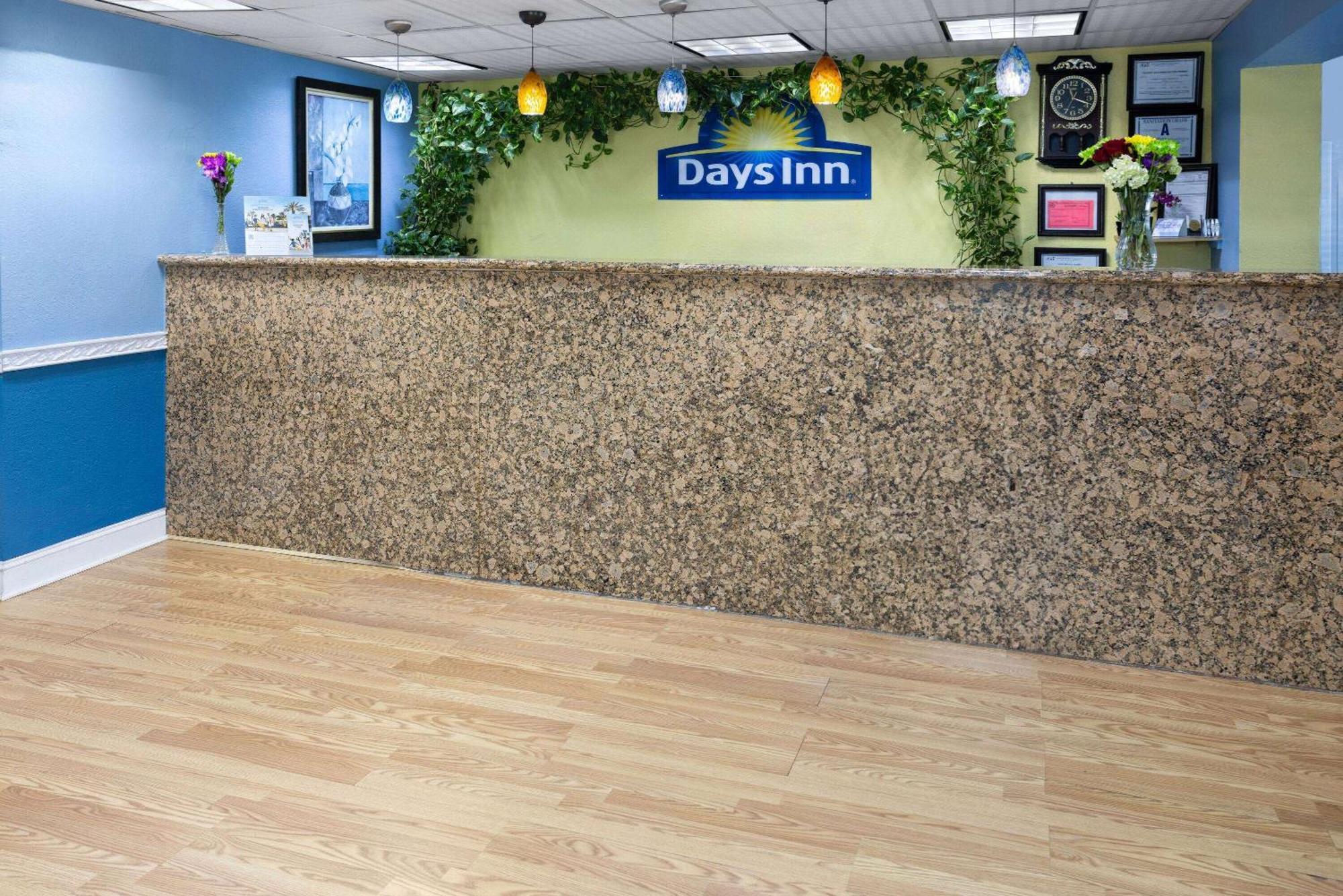 Days Inn By Wyndham Waycross Exteriör bild