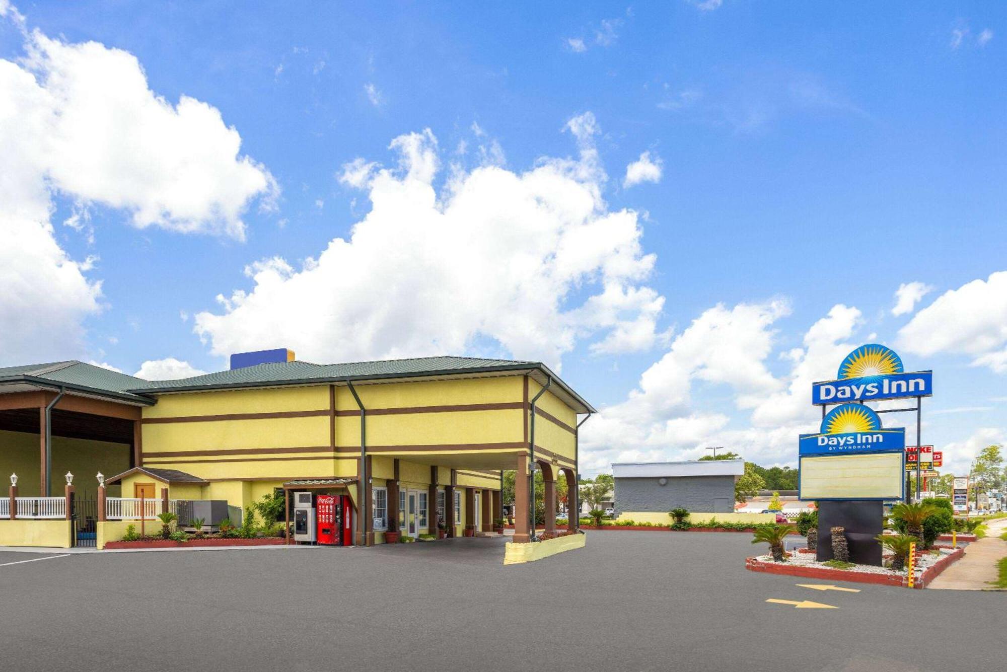 Days Inn By Wyndham Waycross Exteriör bild