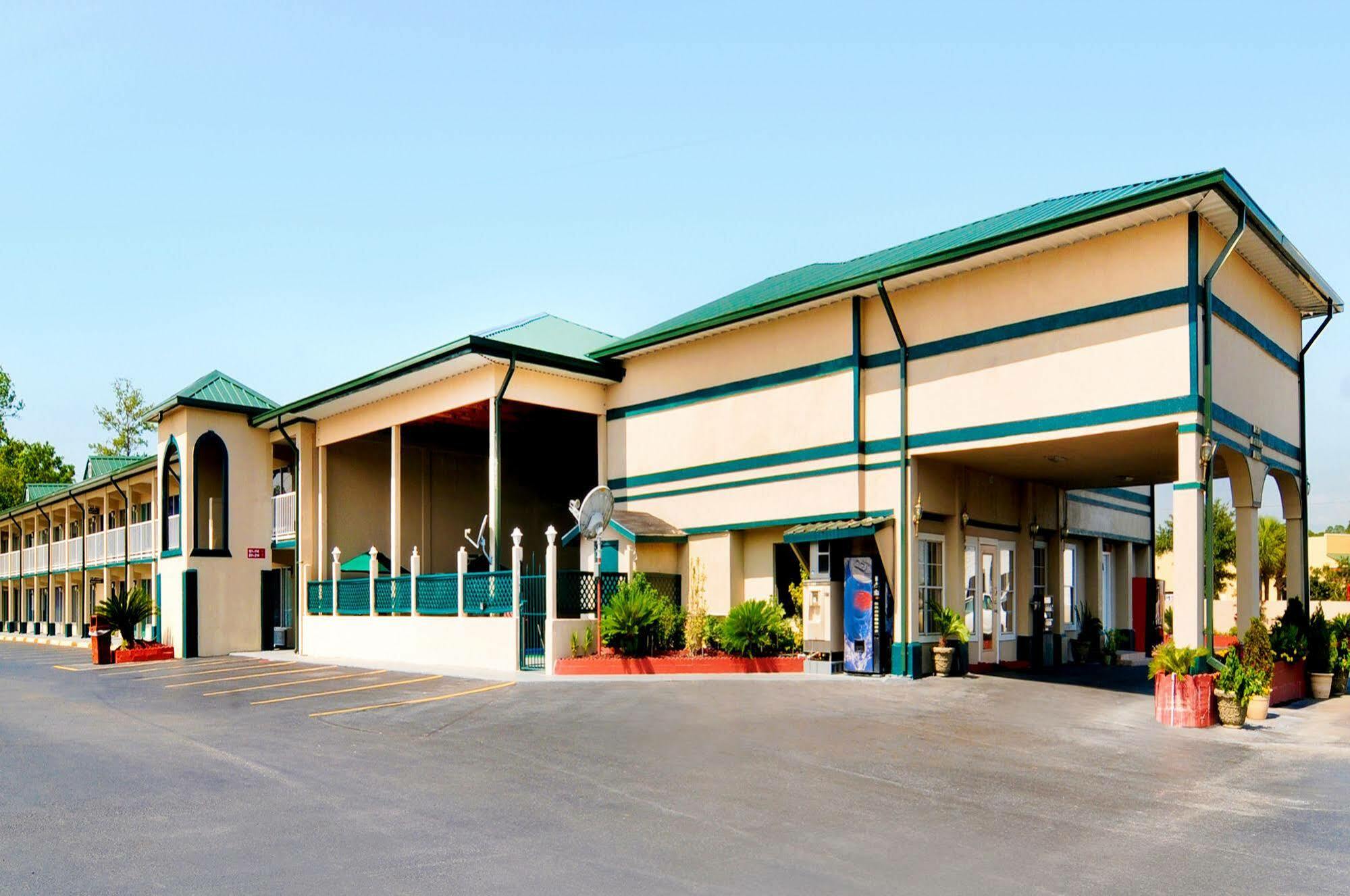 Days Inn By Wyndham Waycross Exteriör bild